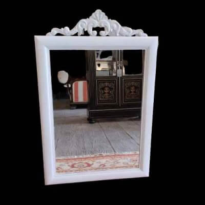 ESPEJO CON COPETE BLANCO DECAPÉ