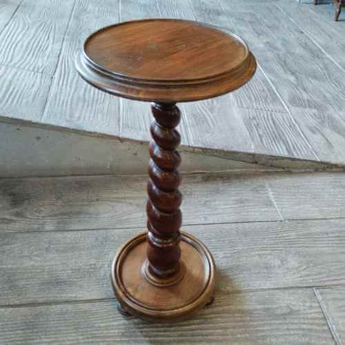 COLUMNA O PEANA DE NOGAL